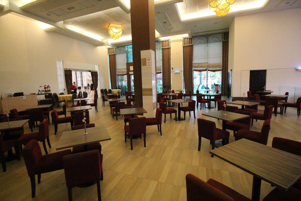 Grand Riverview Hotel Kota Bharu Esterno foto