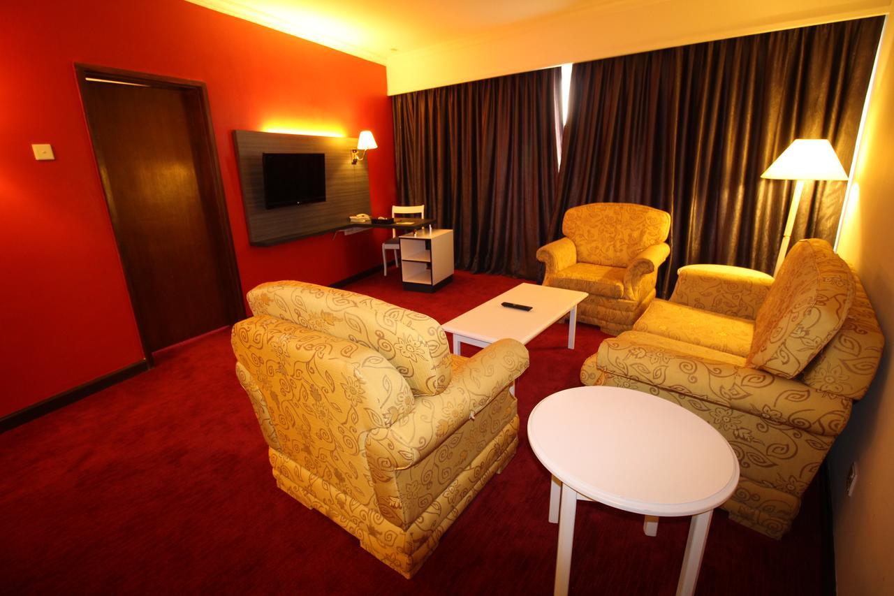 Grand Riverview Hotel Kota Bharu Esterno foto